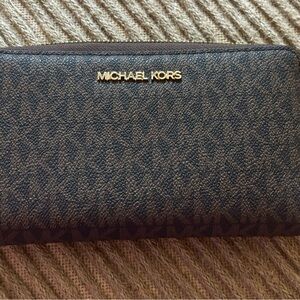 Michael Kors Monogram Wallet